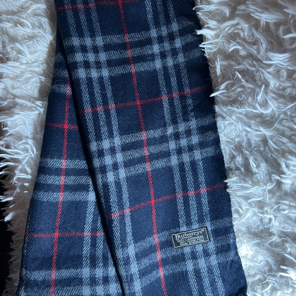 Burberry Plaid Wool Scarf - Picture 5 of 9